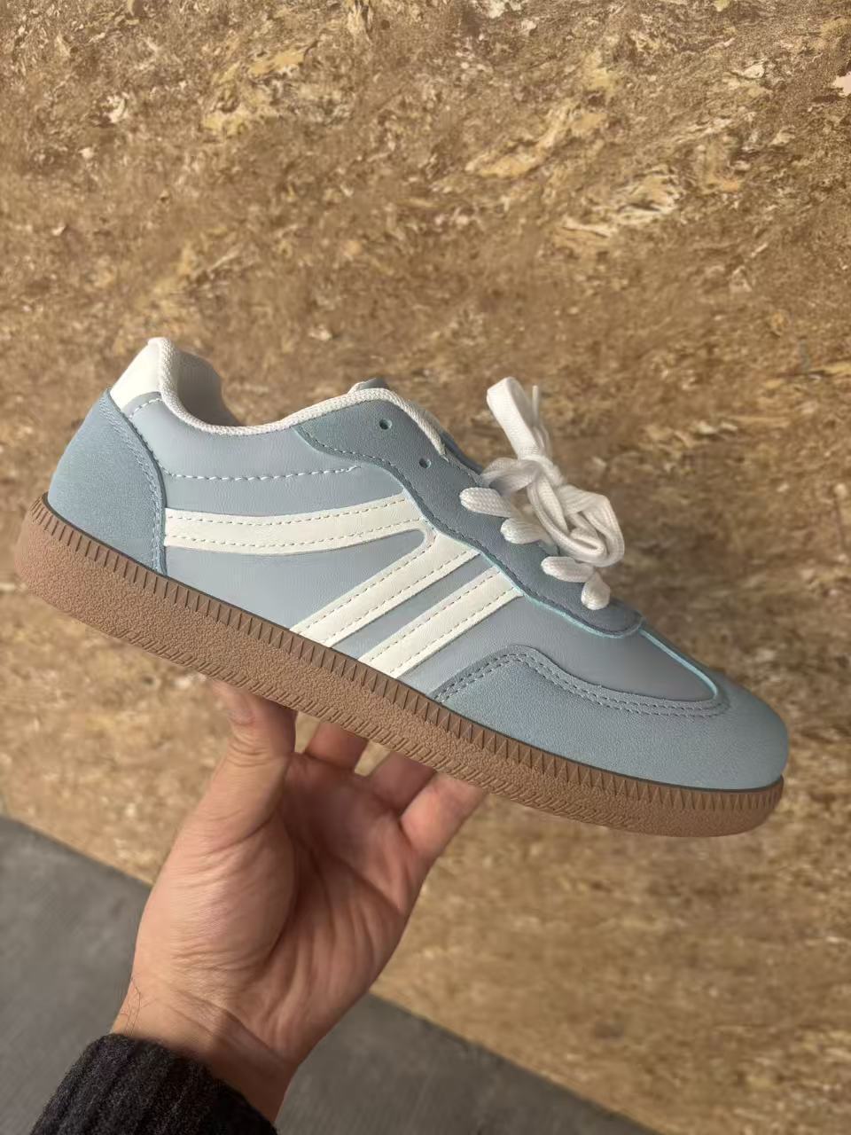 Damen Mary-Jane-Sneaker mit Klettverschluss und gepolstertem Komfortfußbett EB