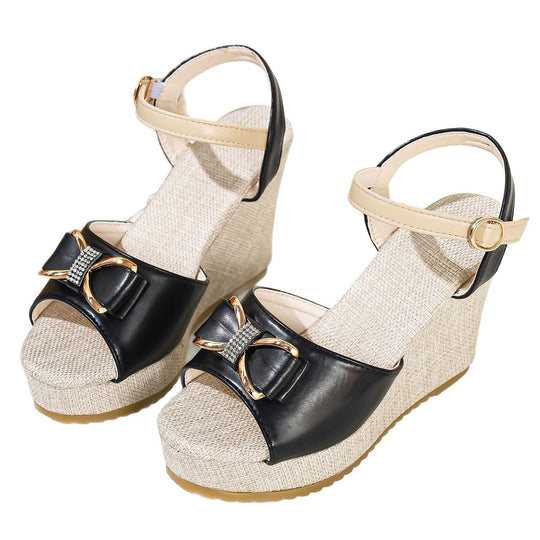 Damen Wedge-Sandalen mit Schmuckdetail und verstellbarem Riemen EB
