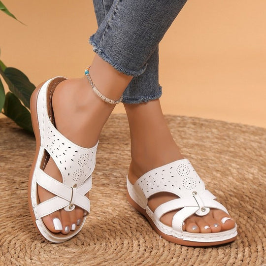 Damen Relaxsandalen mit perforiertem Obermaterial und anatomischer Fußbettung EB