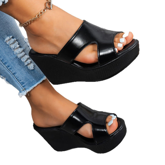 Damen Wedge-Pantoletten mit modischem Cut-Out-Design und rutschfester Sohle EB