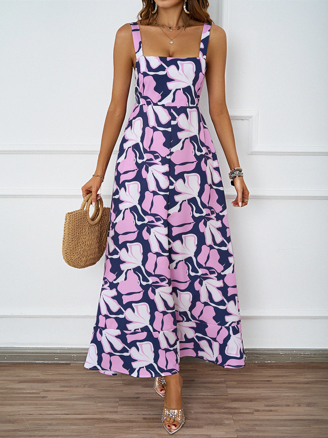 Damen Maxikleid mit modernem Blumendesign und schmeichelnder Silhouette EB