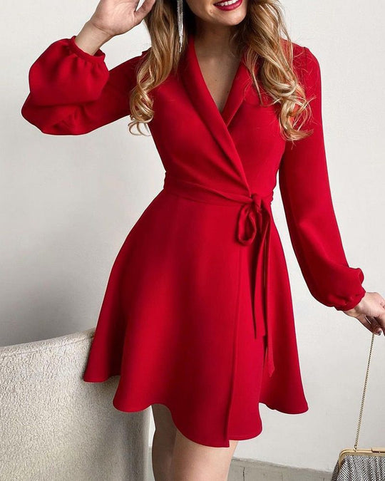Damen Wickelkleid mit eleganten langen Ärmeln und seitlichem Schlitz EB
