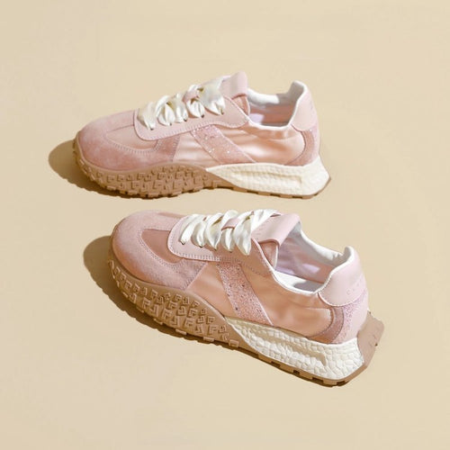 Damen Sportliche Sneakers mit glitzernden Akzenten und futuristischem Design EB