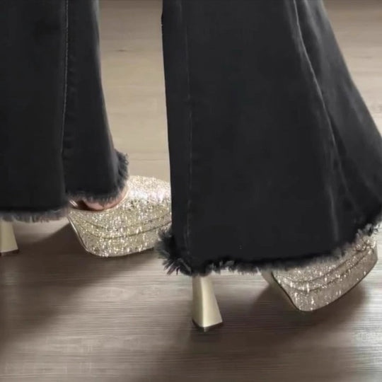 Damen Glitzernde Platin-Pumps mit hohem Absatz und verstellbarem Riemchen EB