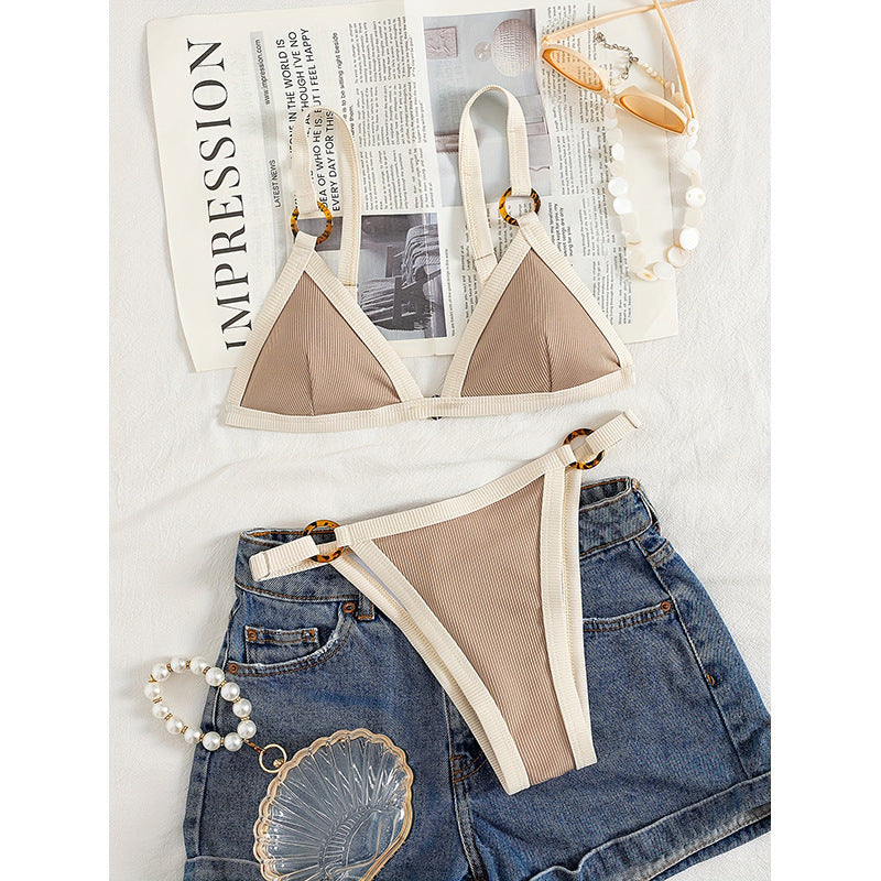 Damen Triangel-Bikini mit eleganten Riemen und aufwendigem Design EB