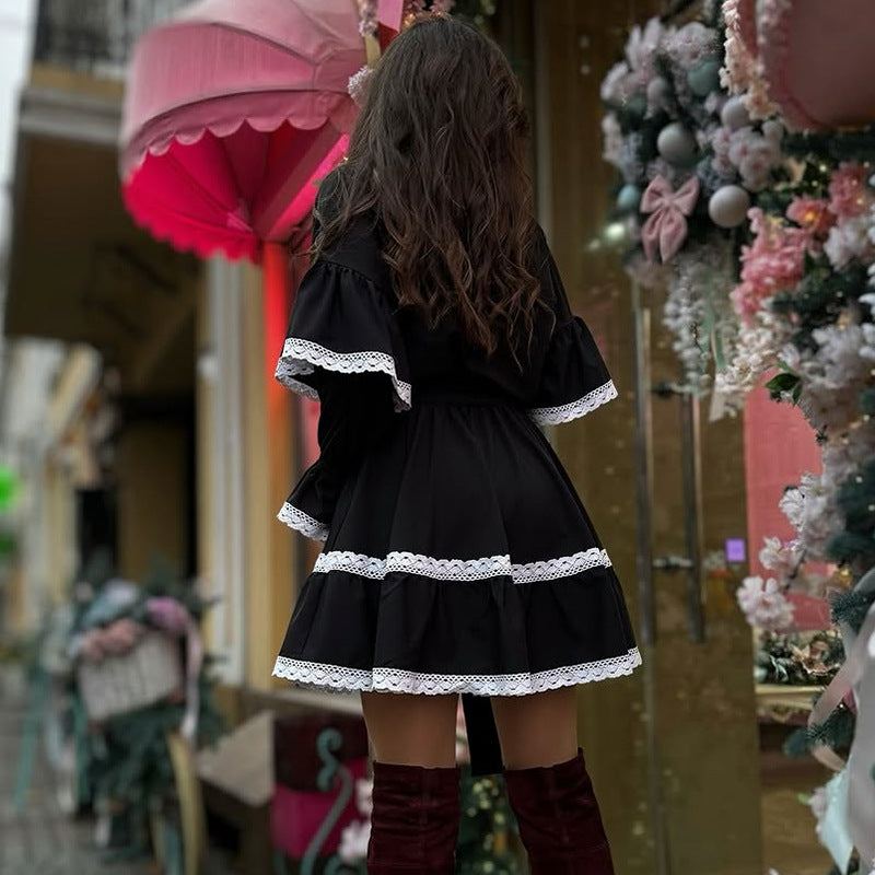 Damen elegantes Kleid mit Volants und Spitzenverzierungen EB