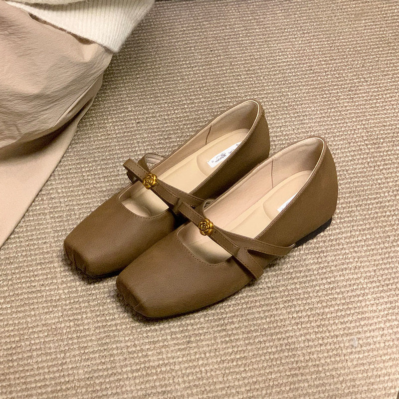 Damen elegante Ballerinas mit verstellbarem Riemen und dekorativer Blüte EB