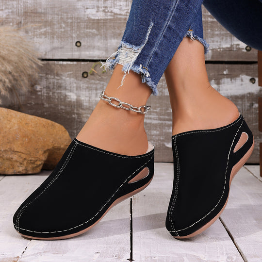 Damen Bequeme Clogs mit seitlichen Einschnitten und weichem Fußbett EB