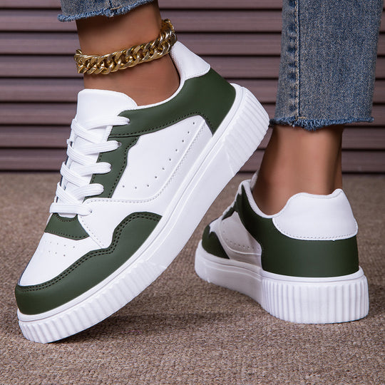 Damen nan niedrig geschnittener Sneaker mit geriffelter Profilsohle, gepolstertem Schaft und perforiertem Obermaterial EB