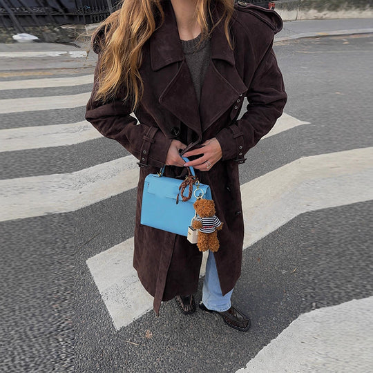 Damen Langer Trenchcoat aus weichem Wildlederimitat mit modischen Details EB