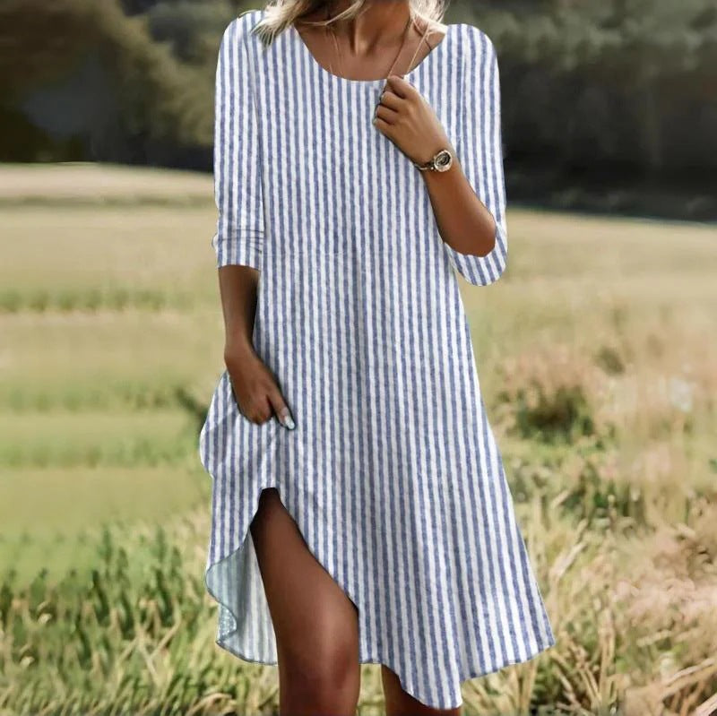Damen Freizeitkleid mit seitlichem Schlitz und Streifenmuster EB