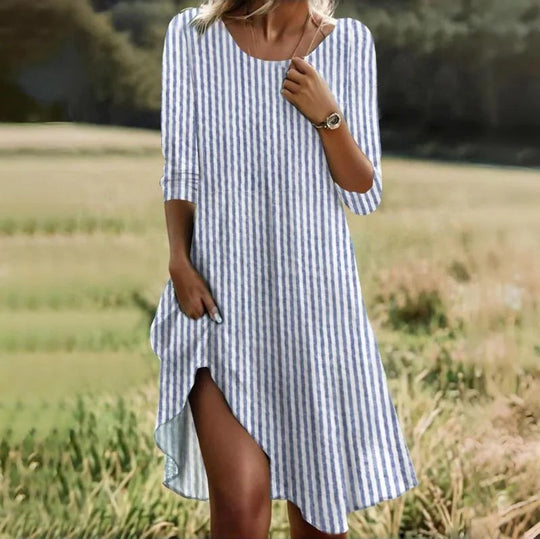 Damen Freizeitkleid mit seitlichem Schlitz und Streifenmuster EB