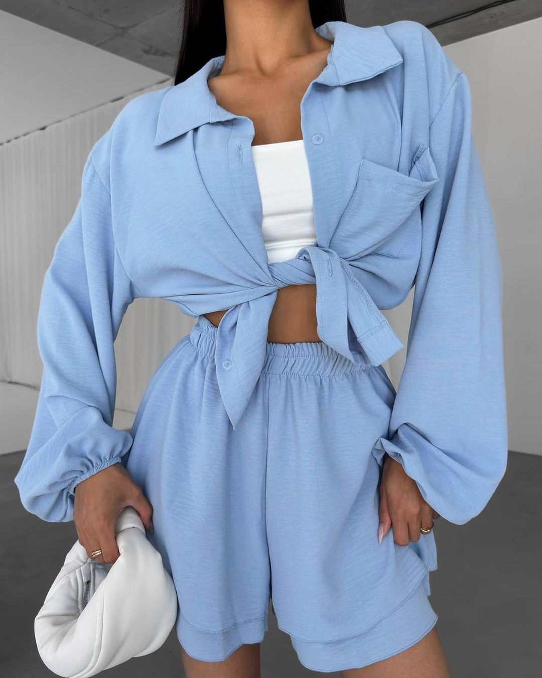 Damen Entspanntes Shorts-Set mit Oversized Hemd EB