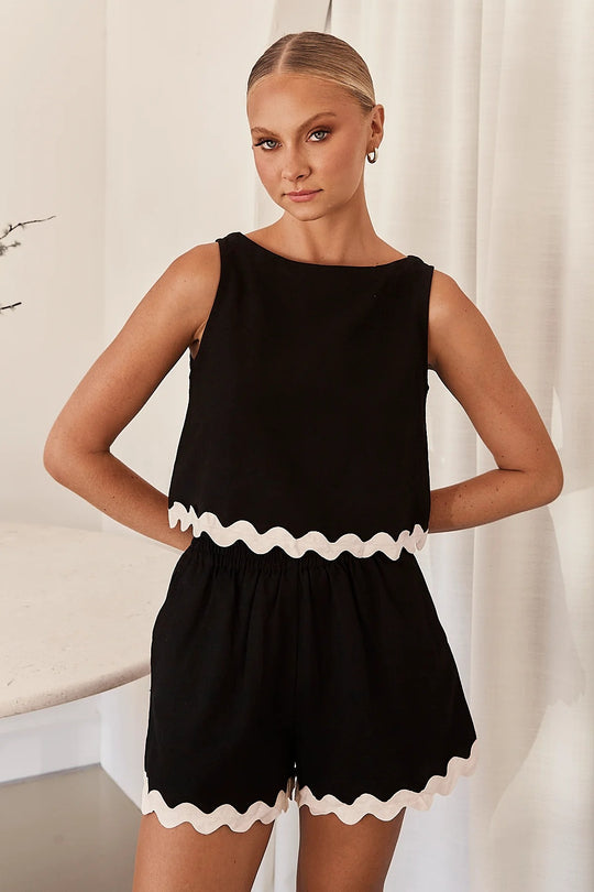 Damen Zweiteiler Set mit schickem Top und luftigen Shorts EB
