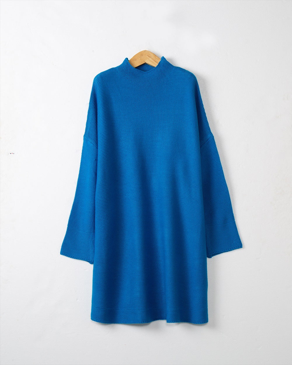 Damen Großer Rollkragenpullover aus weichem Strick EB