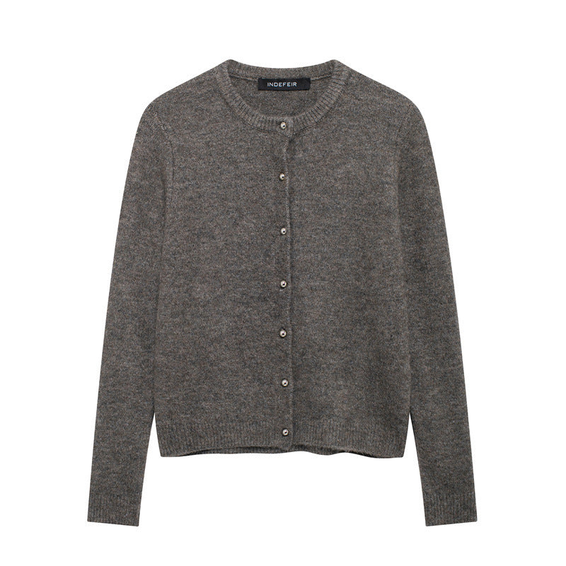 Damen Strickjacke mit feinen Knopfdetails und klassischem Rundhalsausschnitt EB