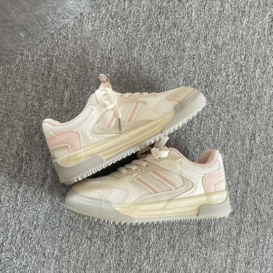 Damen Sportliche Sneakers mit atmungsaktiven Mesh-Einsätzen und bequemer Dämpfung EB