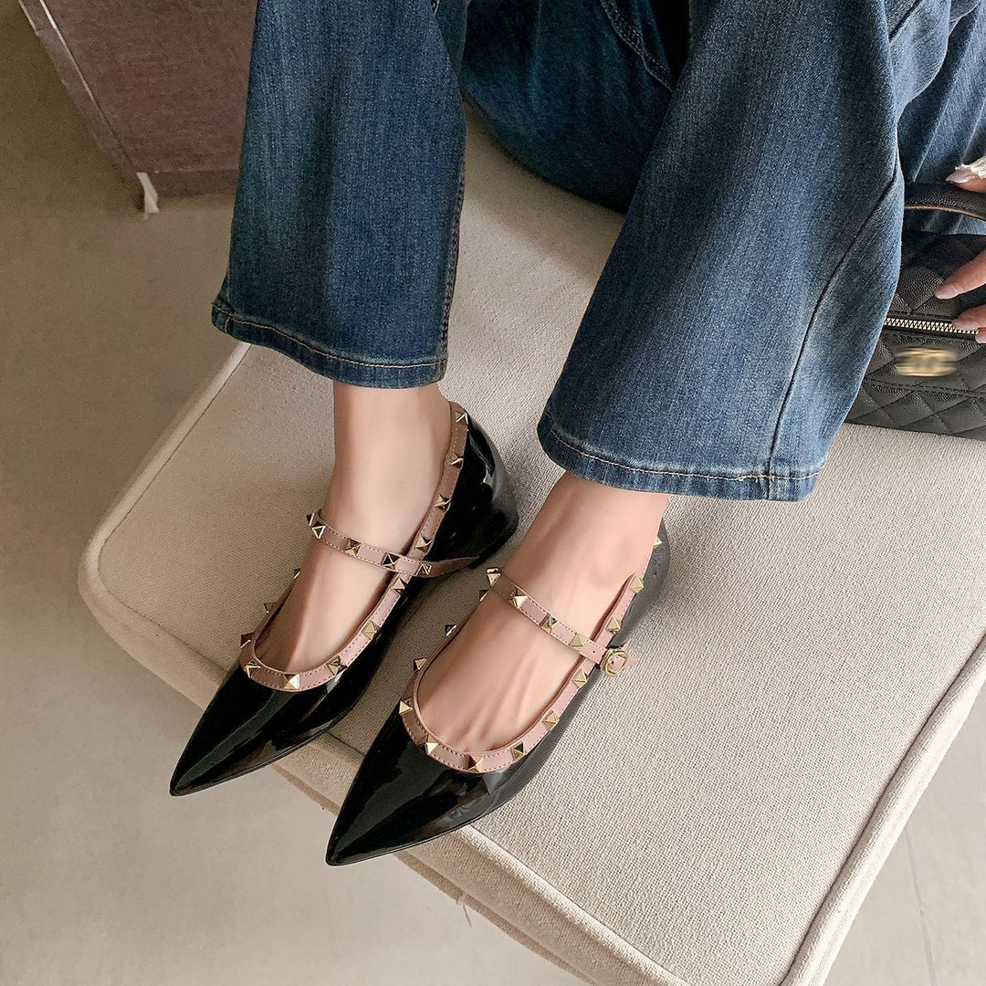 Damen Ballerina-Schuhe mit dekorativem Riemen und eleganten Akzenten EB