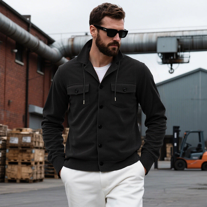 Herren lässige Strickjacke mit praktischen Brusttaschen und modernem Stehkragen EB