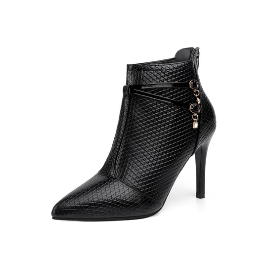 Damen Elegante Ankle Boots mit strukturiertem Obermaterial und modischen Akzenten EB