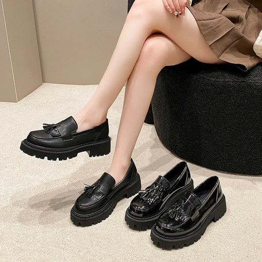 Damen Loafer mit eleganter Quastenverzierung und robustem Plateau EB