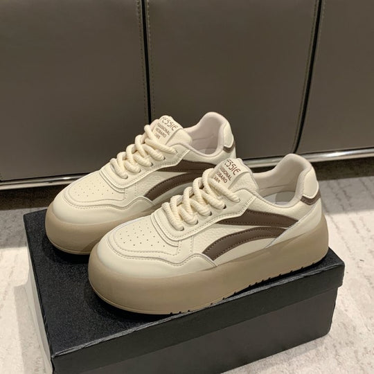 Damen Sneakers mit hoher Plateausohle und atmungsaktiver Oberflächenstruktur EB