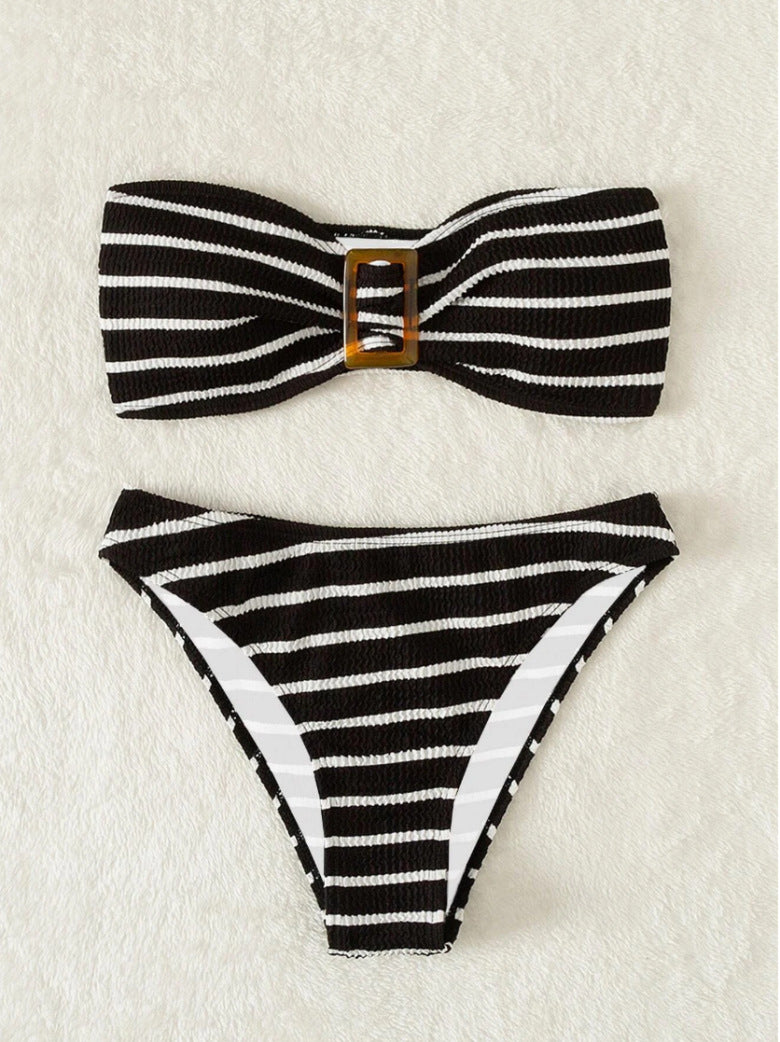 Damen Bandeau-Bikini mit modischem Streifenmuster und dekorativer Schnalle EB
