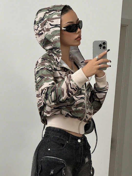 Damen Cargojacke im trendigen Camouflage-Design mit Kapuze und elastischem Bund EB