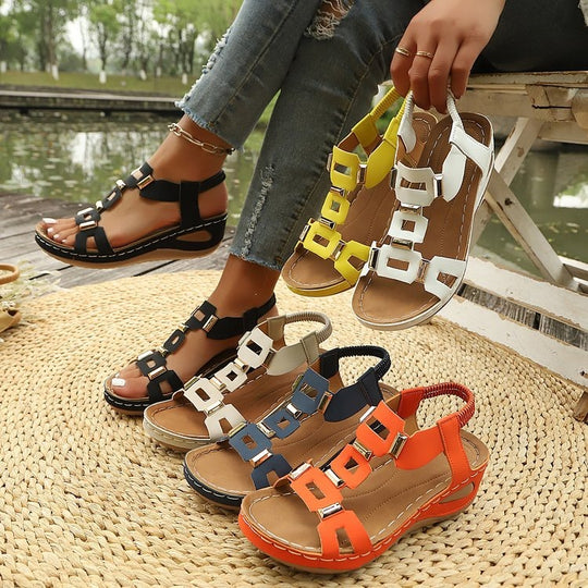 Damen Modische Riemensandalen mit glänzenden Akzenten EB