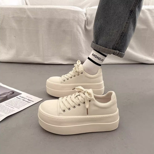 Damen Sneaker mit modischer Plateau-Sohle EB