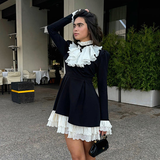 Damen nan viktorianisches Rüschenkleid mit Stehkragen, gerafftem Volant und mehrlagigem Plissee-Unterrock EB