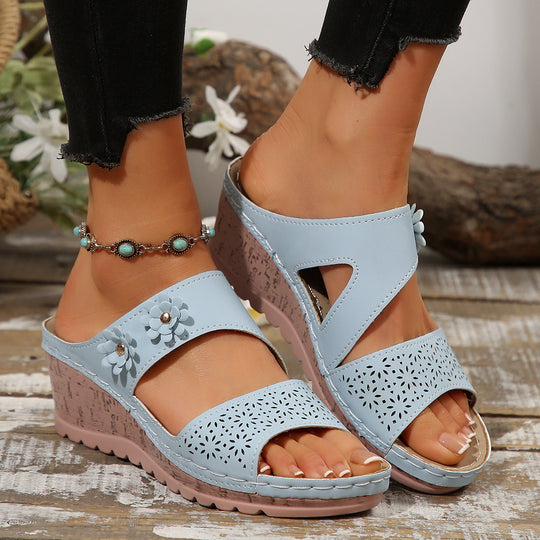 Damen Bequeme Riemensandalen mit floralen Akzenten EB