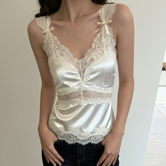 Damen luxuriöses Satin-Top mit romantischen Spitzendetails EB