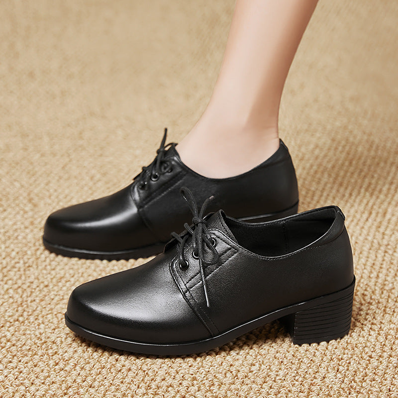 Damen Schnürschuhe mit robustem Blockabsatz und eleganter Oberflächenstruktur EB