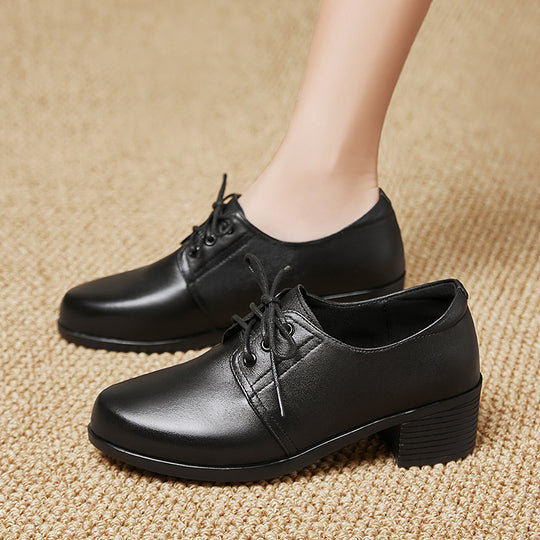 Damen Schnürschuhe mit robustem Blockabsatz und eleganter Oberflächenstruktur EB