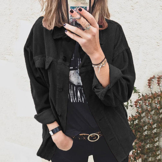 Damen nan Oversize Cordjacke mit aufgesetzten Taschen und klassischer Knopfleiste EB