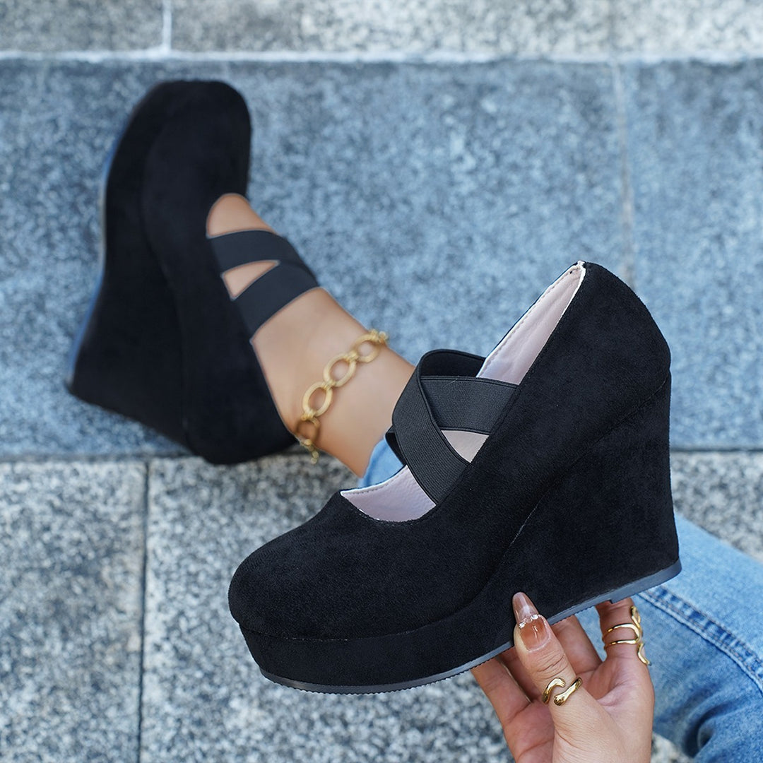 Damen Wedge-Pumps mit schnallenverziertem Fesselriemen und geflochtenem Absatz EB