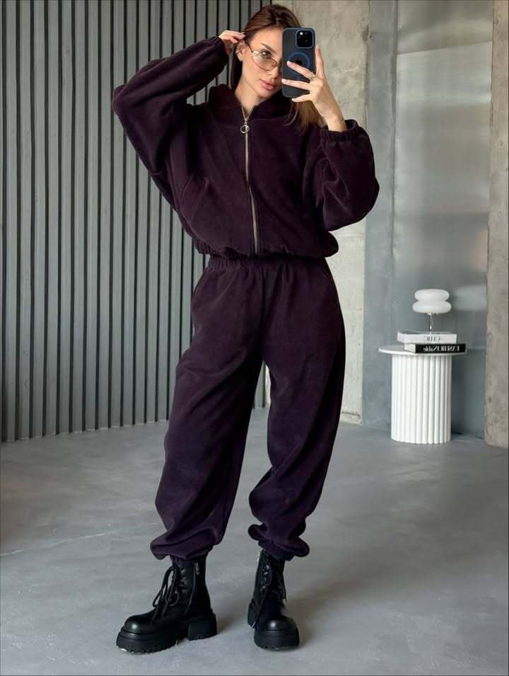 Damen Plüsch-Loungewear-Set mit Reißverschluss-Kapuzenjacke und taillenhoher Jogginghose EB