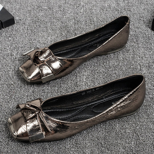Damen Ballerinas mit elegantem Schleifenakzent und glänzender Lackoberfläche EB