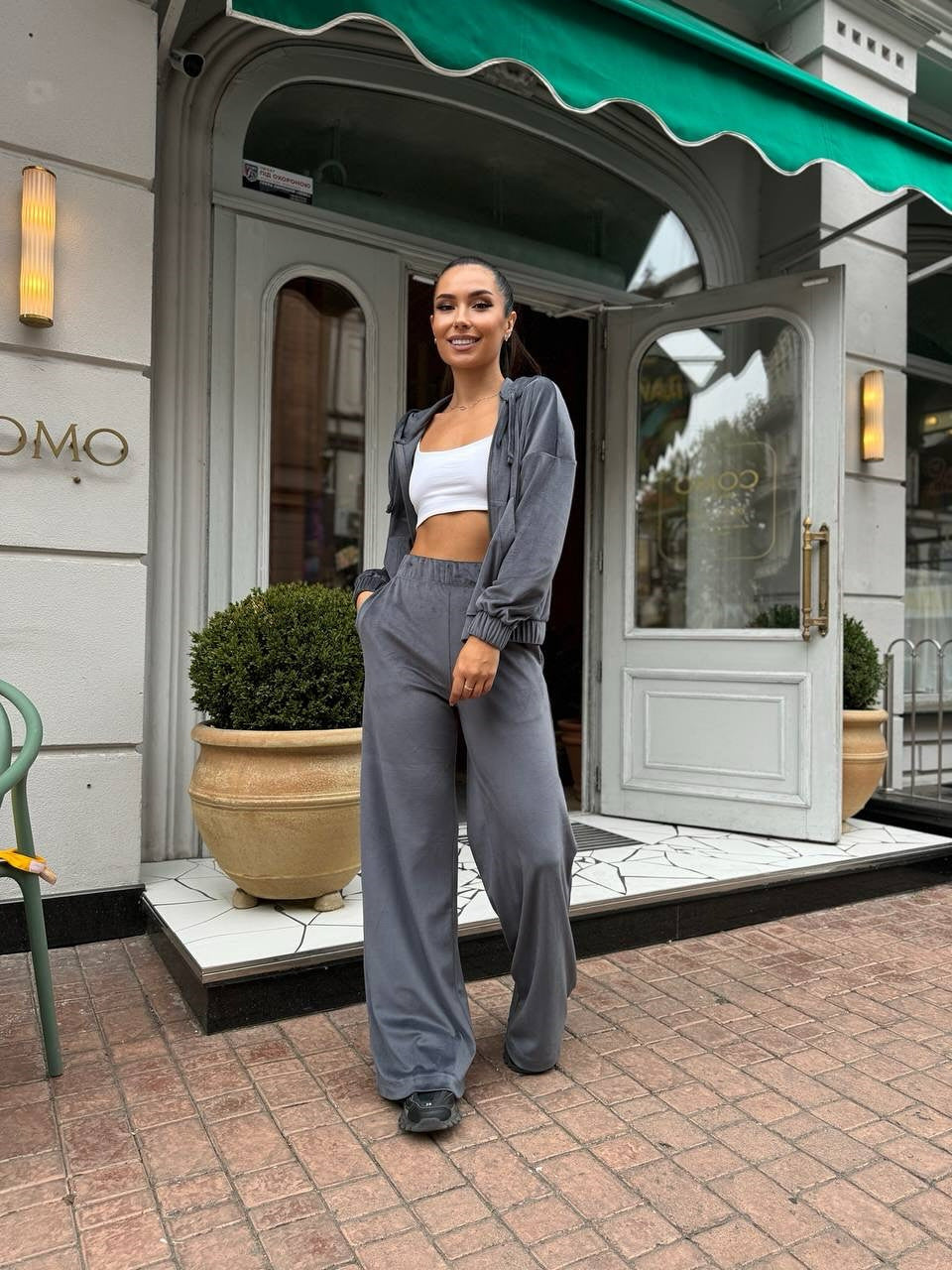 Damen Velours-Zip-Kapuzenjacke mit Marlene-Jogginghose Lounge-Set EB