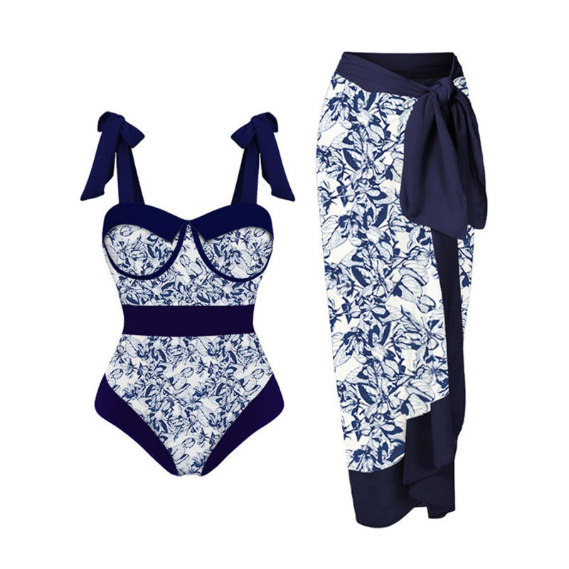 Damen Bikini-Set mit floralem Design und elegantem Überrock EB