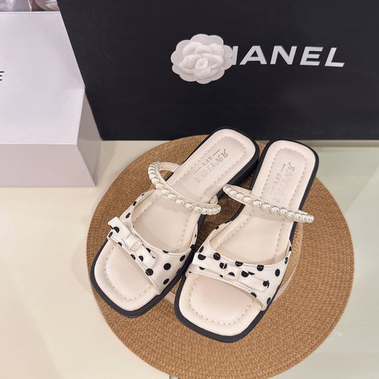 Damen elegante Sandalen mit perlenverziertem Riemendesign EB