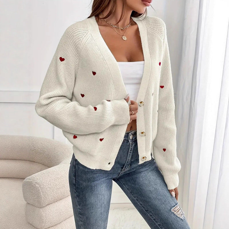 Damen Strickjacke mit Herzmotiven und Knopfverschluss EB