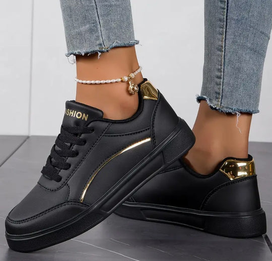 Damen nan niedrig geschnittener Kunstleder Sneaker mit holografischem Fersenbesatz EB