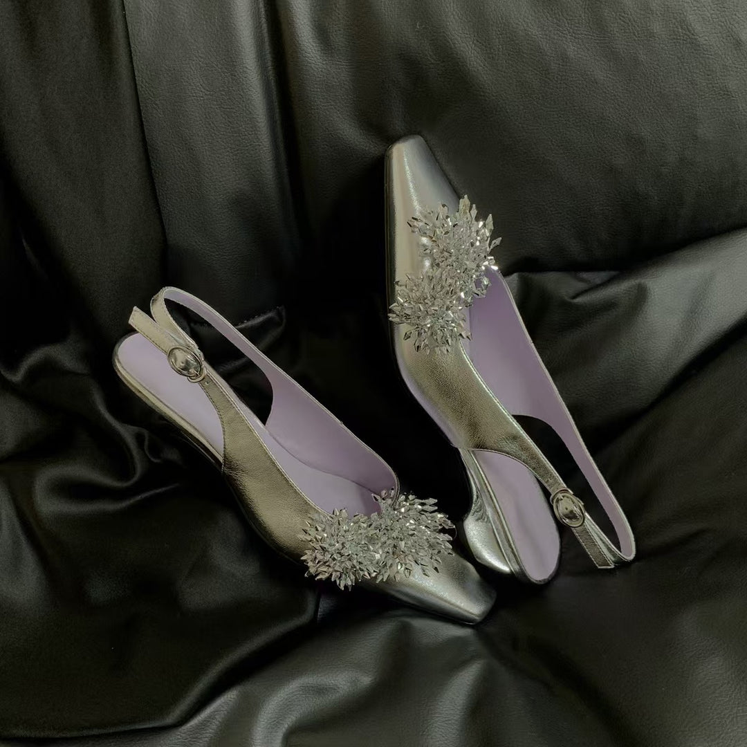 Damen Slingback-Pumps mit funkelnden Metallapplikationen und elegantem Design EB