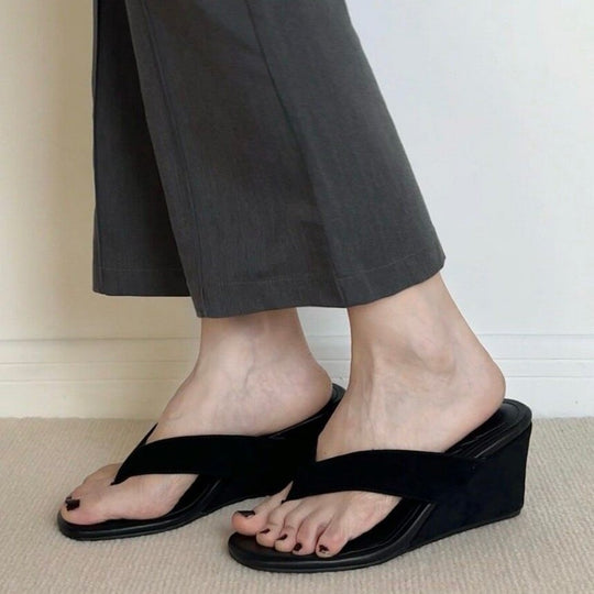 Damen Wedgesandalen mit komfortablem Fußbett und modischem Design EB