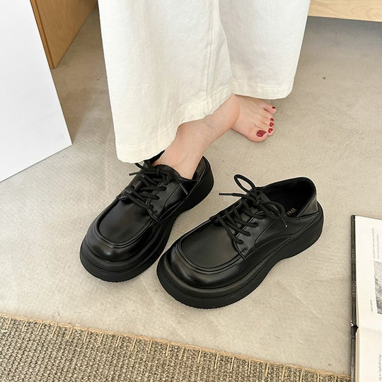 Damen modische Schnürschuhe mit glänzender Lackoberfläche und bequemer Sohle EB
