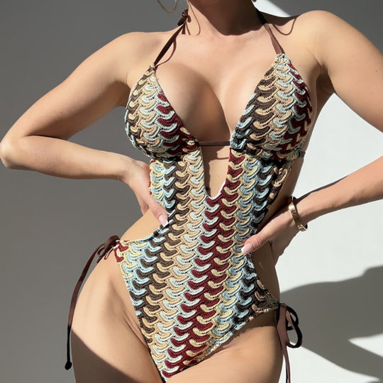 Damen Einteiler Badeanzug mit raffinierten Schnittdetails EB