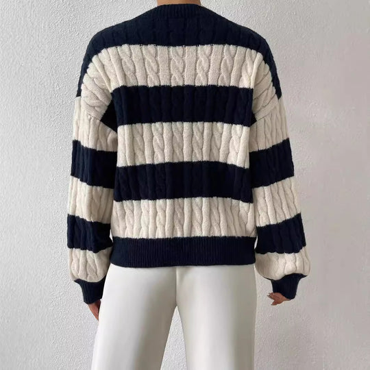 Damen nan gestreifter Grobstrick-Pullover mit Zopfmuster, tiefem V-Ausschnitt und oversized Passform EB