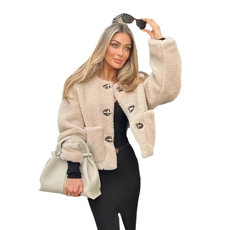 Damen modische Teddyjacke mit vintage Knopfdetails und aufgesetzten Taschen EB
